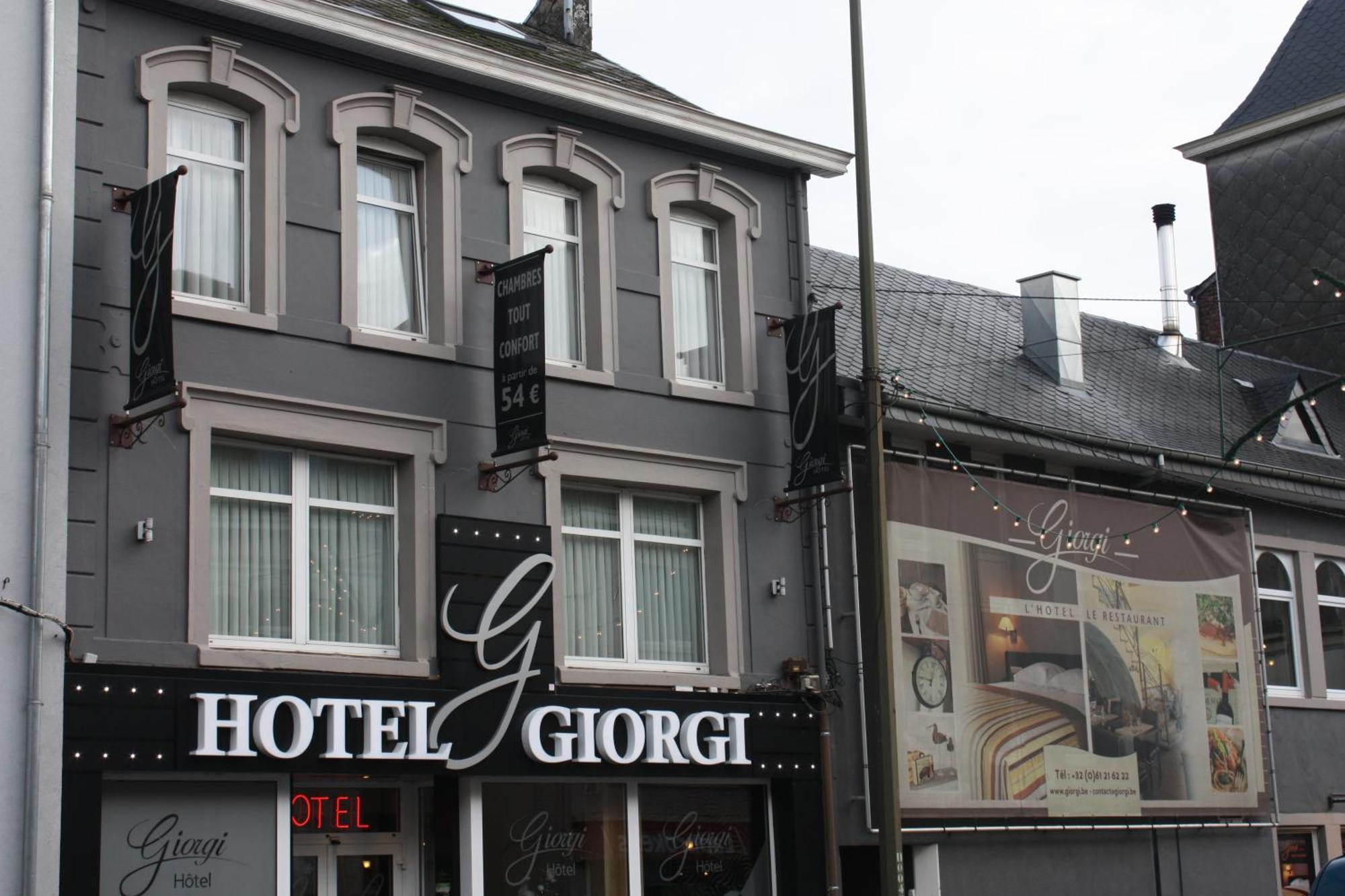 Hotel Giorgi Et Logements Insolites-Jacuzzi Prive Bastogne Exterior foto